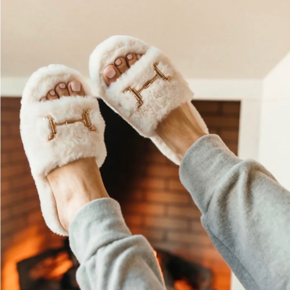 Cozy Sherpa Slipper